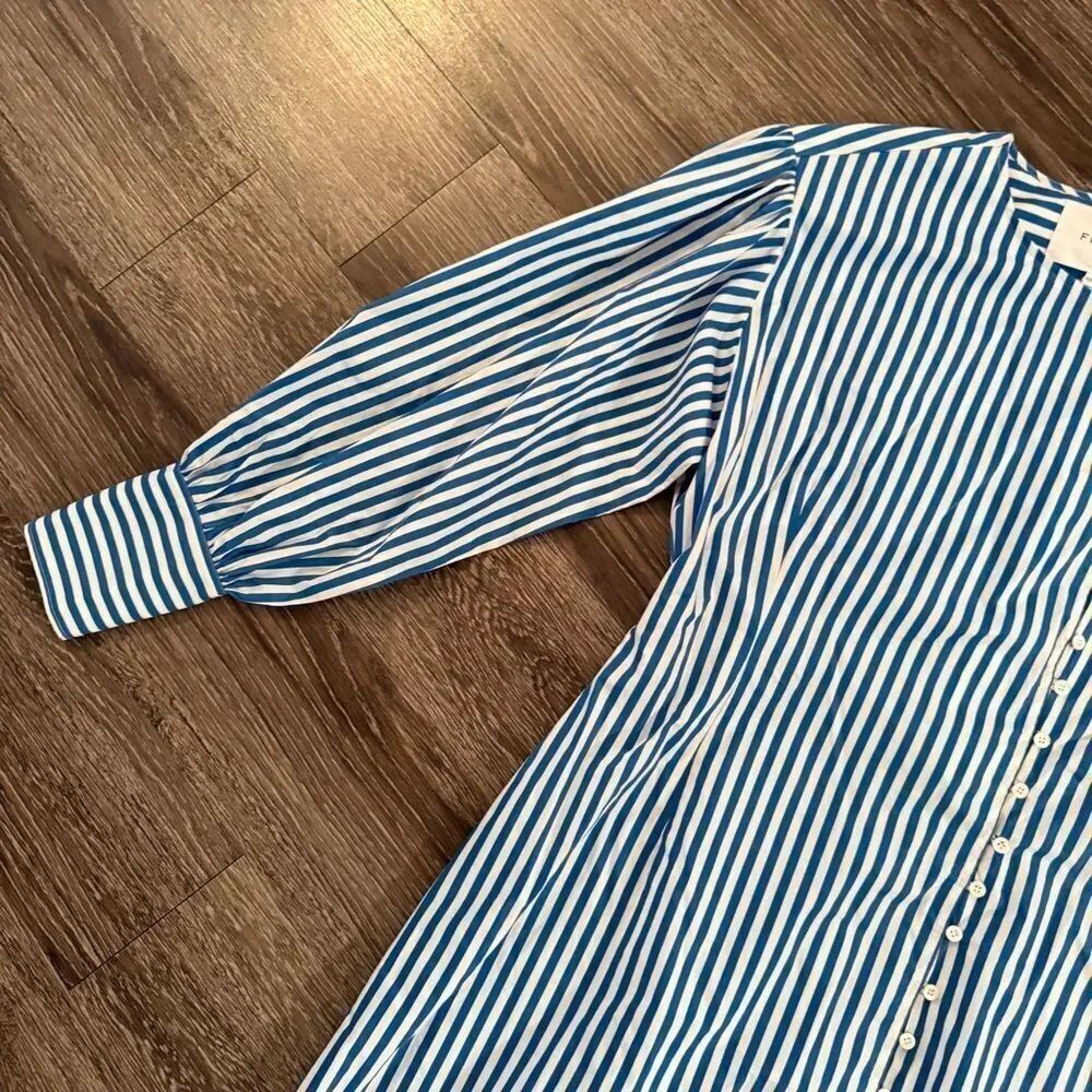 Frame Jet Stream Button Detail Dress - Picture 4 of 10